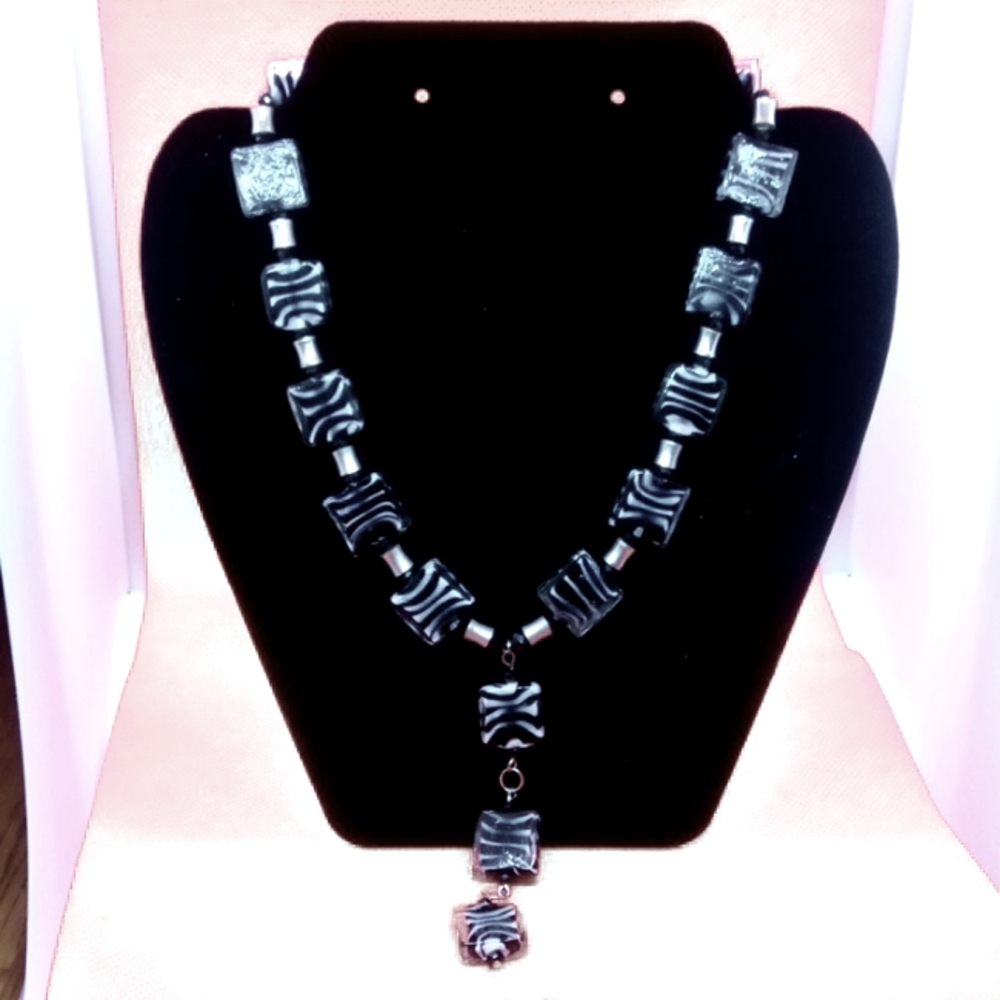 🆕 BLaCK/White/Silver ZEBRA 🦓 PRINT Beaded Square NECKLACE *@HANDMADE Original